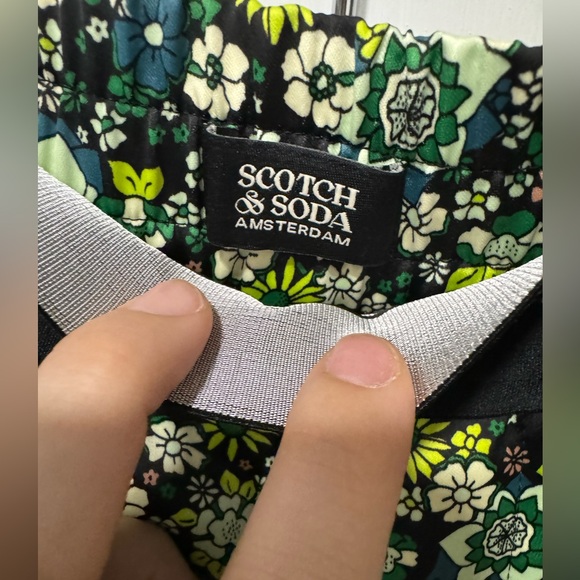 Women’s Scotch & Soda Floral Printed Trousers - Picture 4 of 7